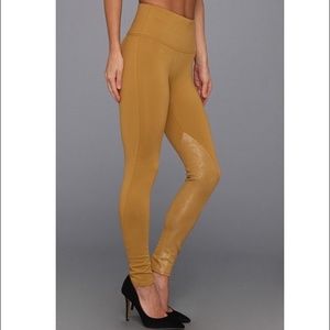 Spanx Ready To Wow Camel Ridding Leggings Medium